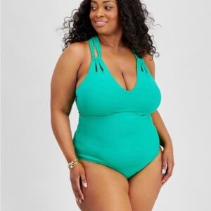 NWT Becca ETC
Plus Size Color Code Double-Strap One-Piece Swimsuit 0X(14-16)